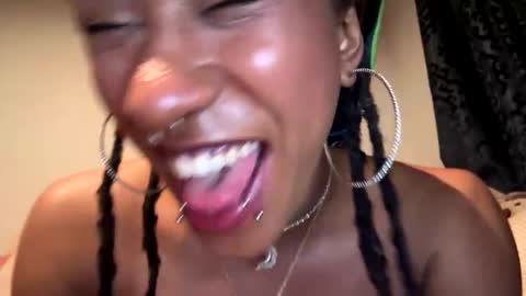 Snapshot of ghastgirlt_t chatting on 10/27/25, 03:54 ghastgirlt_t online show from 10/27/25, 03:54