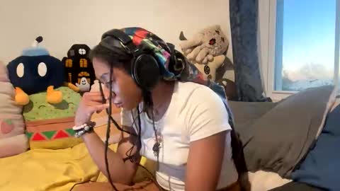 Snapshot of ghastgirlt_t chatting on 10/30/25, 11:05 ghastgirlt_t online show from 10/30/25, 11:05