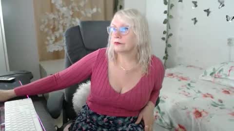 Ghertrudequeen online show from 05/13/26, 03:48