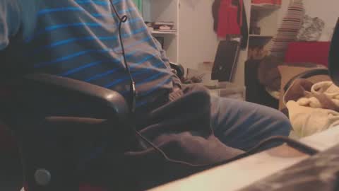 Snapshot of ghostatitude chatting on 02/12/25, 09:54 ghostatitude online show from 02/12/25, 09:54