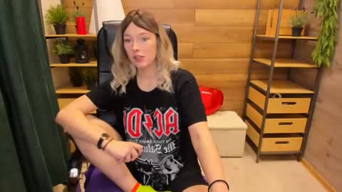 Snapshot of ghostly_temptation chatting on 02/10/25, 09:25 Sweety online show from 02/10/25, 09:25