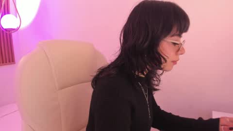 Milaa online show from 04/11/26, 03:44