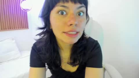 Milaa online show from 04/18/26, 02:54