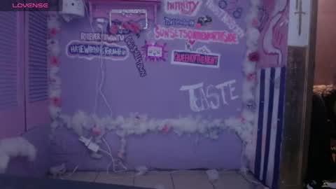 ghxstface23 online show from 04/23/26, 06:25