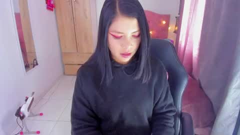 Snapshot of gia_contii chatting on 12/30/24, 02:30 giaaaa online show from 12/30/24, 02:30