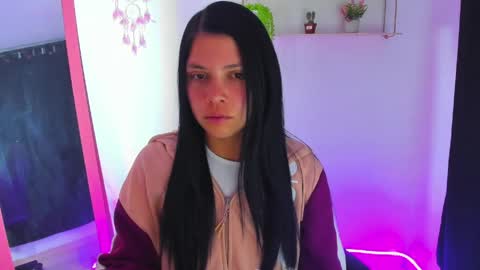 giaaaa   online show from 04/08/26, 11:59