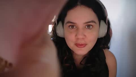 Snapshot of gia_is_horny chatting on 12/11/24, 05:37 The Queen of Squirt online show from 12/11/24, 05:37