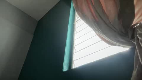 Snapshot of gia_is_horny chatting on 01/15/25, 04:21 The Queen of Squirt online show from 01/15/25, 04:21