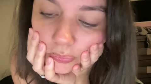 Snapshot of gia_is_horny chatting on 02/19/25, 04:01 The Queen of Squirt online show from 02/19/25, 04:01