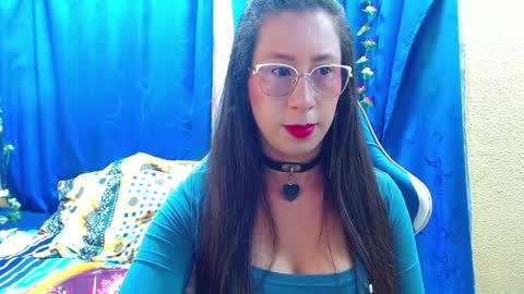 Snapshot of gia_leinn chatting on 05/09/26, 06:35 Gia online show from 05/09/26, 06:35