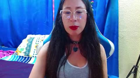 Snapshot of gia_leinn chatting on 05/16/26, 07:45 Gia online show from 05/16/26, 07:45