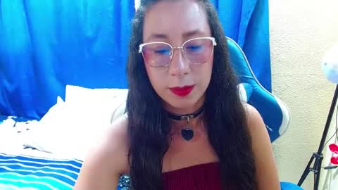 Snapshot of gia_leinn chatting on 05/25/26, 08:15 Gia online show from 05/25/26, 08:15
