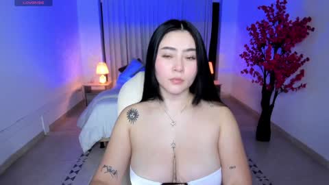 Gia lowry online show from 01/28/25, 03:04