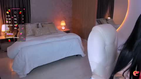 Gia lowry online show from 09/24/25, 11:13