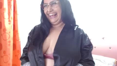 nahomi online show from 01/08/25, 05:16