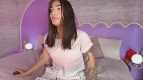 Gia online show from 03/26/26, 07:41