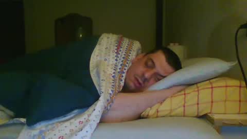 Snapshot of giaco1982 chatting on 01/25/25, 11:23 samuel online show from 01/25/25, 11:23