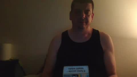 Snapshot of giaco1982 chatting on 01/27/25, 03:37 samuel online show from 01/27/25, 03:37