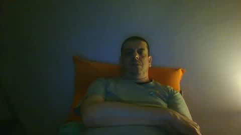 Snapshot of giaco1982 chatting on 10/01/25, 03:01 samuel online show from 10/01/25, 03:01