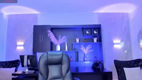 Gia Ferrera online show from 01/16/26, 06:56