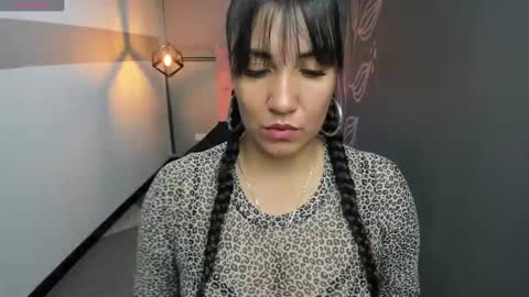 Snapshot of giafox_ chatting on 12/20/24, 12:27 G I A FOX online show from 12/20/24, 12:27