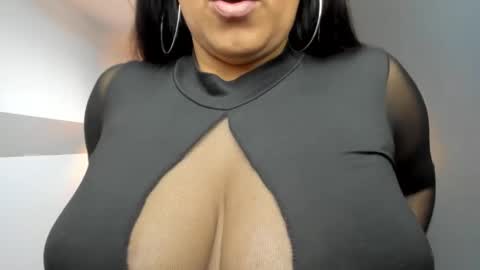 Snapshot of giafox_ chatting on 01/27/25, 03:18 G I A FOX online show from 01/27/25, 03:18