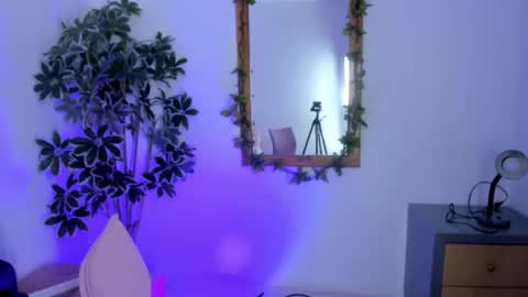 Gia  online show from 10/14/25, 12:50