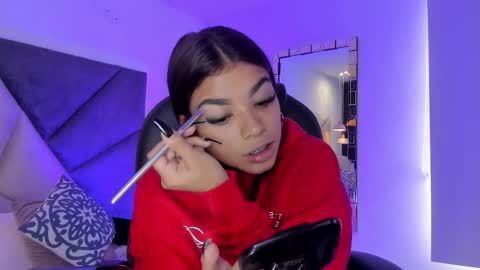 Gia  online show from 11/13/25, 05:23