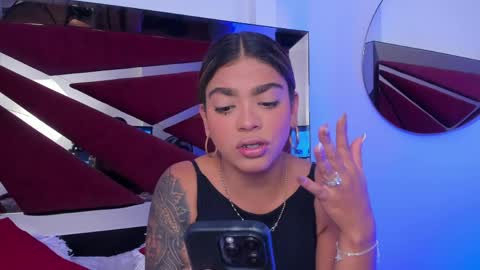 Gia  online show from 04/22/26, 05:47