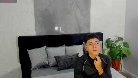 Snapshot of gian_rossii chatting on 07/11/26, 08:06 GIAN online show from 07/11/26, 08:06