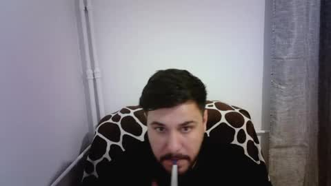 Snapshot of gianiboy99 chatting on 05/17/26, 12:52 Giani online show from 05/17/26, 12:52