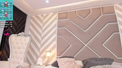 Snapshot of giannasue chatting on 12/19/24, 02:12 giannasue online show from 12/19/24, 02:12