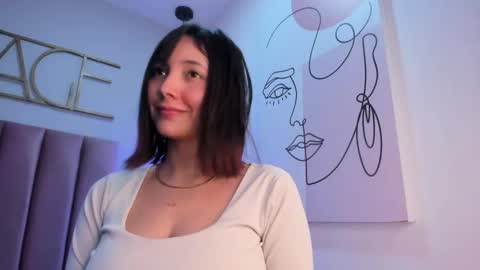 Snapshot of giannasue chatting on 01/28/25, 02:21 giannasue online show from 01/28/25, 02:21