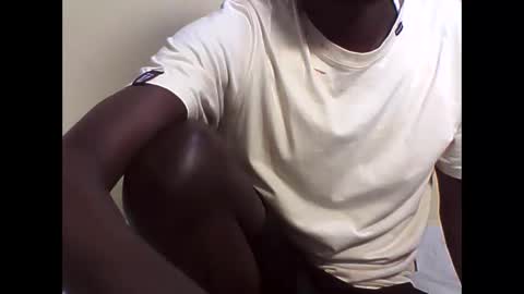 giant_couples online show from 12/18/25, 11:16