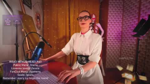 Snapshot of giantess_eva chatting on 05/15/26, 06:15 Eva online show from 05/15/26, 06:15