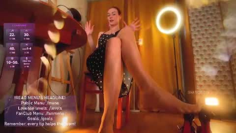 Snapshot of giantess_eva chatting on 07/18/26, 04:44 Eva online show from 07/18/26, 04:44
