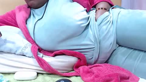 gianttitts online show from 04/21/26, 07:17