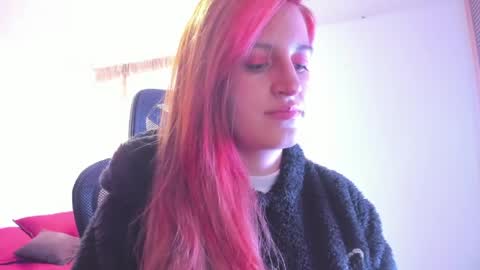 GiaRoussel online show from 04/18/26, 03:38