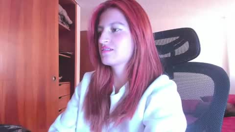 GiaRoussel online show from 04/21/26, 02:23