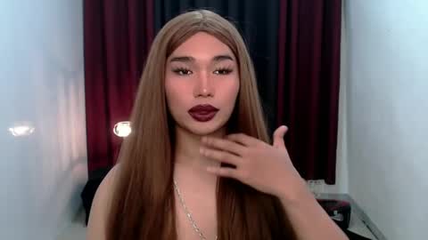 Snapshot of giaxxx01 chatting on 12/27/24, 07:29 Gia X online show from 12/27/24, 07:29