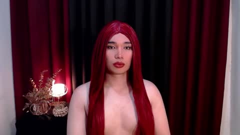 Snapshot of giaxxx01 chatting on 10/19/25, 05:30 Gia X online show from 10/19/25, 05:30