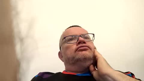 Snapshot of giddyup2222222 chatting on 12/01/25, 09:47 giddyup2222222 online show from 12/01/25, 09:47