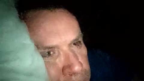 Snapshot of giddyup2222222 chatting on 02/18/26, 11:33 giddyup2222222 online show from 02/18/26, 11:33