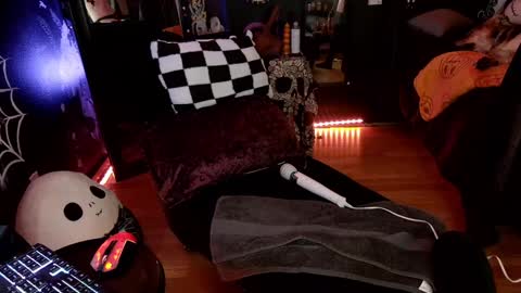 Snapshot of gigglemethis22 chatting on 01/11/25, 12:01 Giggles online show from 01/11/25, 12:01