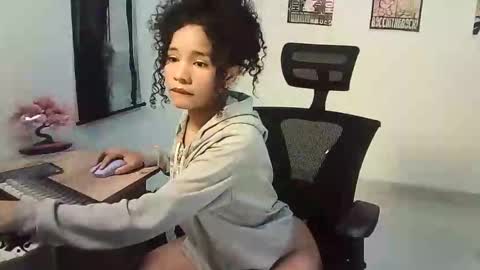 Snapshot of gigi_scott_ chatting on 12/14/25, 02:39 GIGI STCOTT online show from 12/14/25, 02:39