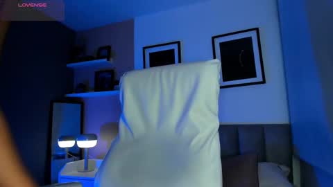 GIGI online show from 10/26/25, 04:40