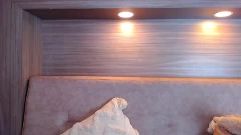 gigi wilden online show from 09/10/25, 02:06