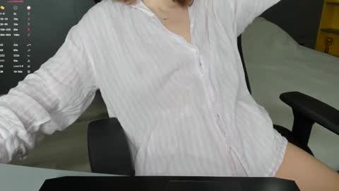 gigihadd online show from 11/24/25, 01:00