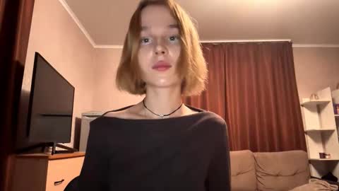 Molly online show from 10/12/25, 07:13