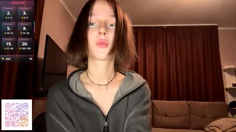 Molly online show from 11/06/25, 07:26